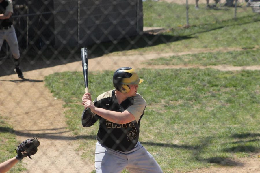 Kenny Couch waiting to hit the ball.