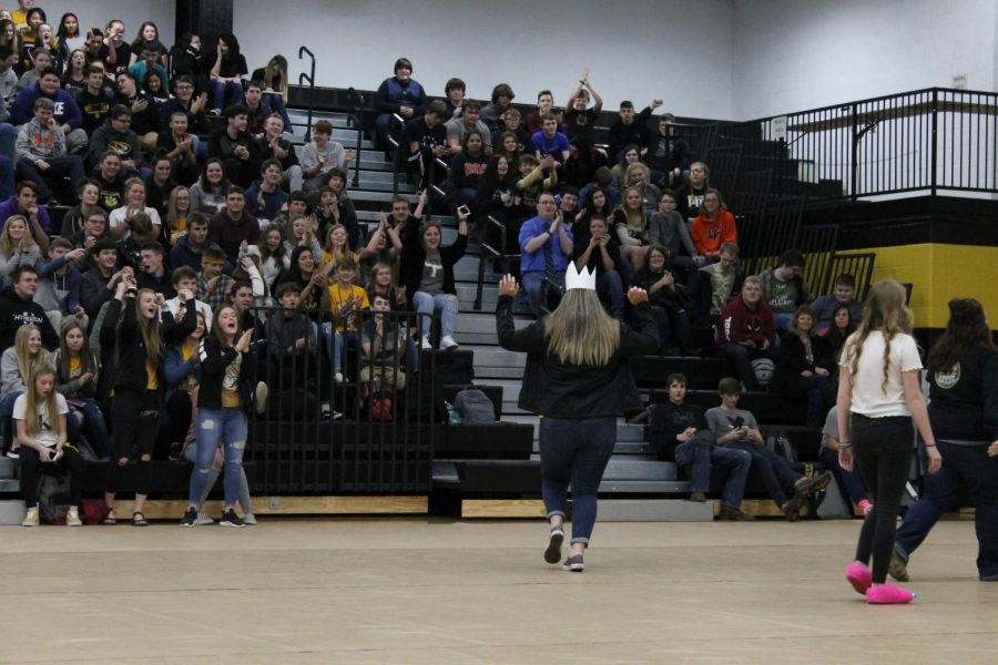 Freshman Syndey Brunk winning Miss Blackcat