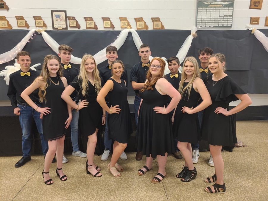 The Sophomore servers for this years Prom.  Top row (from left to right) Issac Pirtle, John Yount, McCoy Clark, Connor Buntion, Hunter Stafford, and Keiden Wright.  Bottom row (also left to right) Sera Tarkington, Sydney Bell, Linley Rehkop, Laura Mayhew, Emma Wengler, and Leah Rehkop.